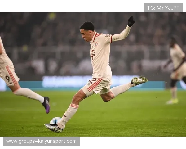 凯恩禁区抢点建功，拜仁稳如磐石